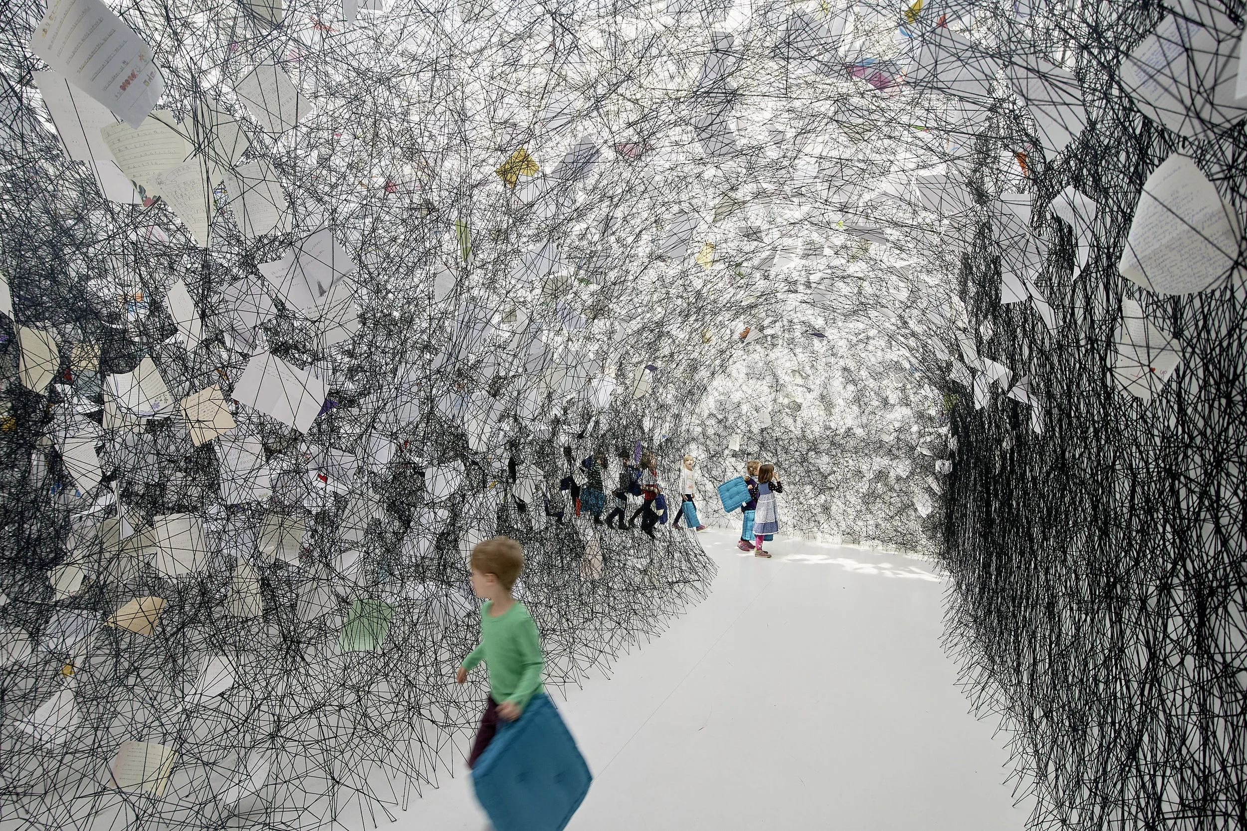 CHIHARU SHIOTA–塩田千春
